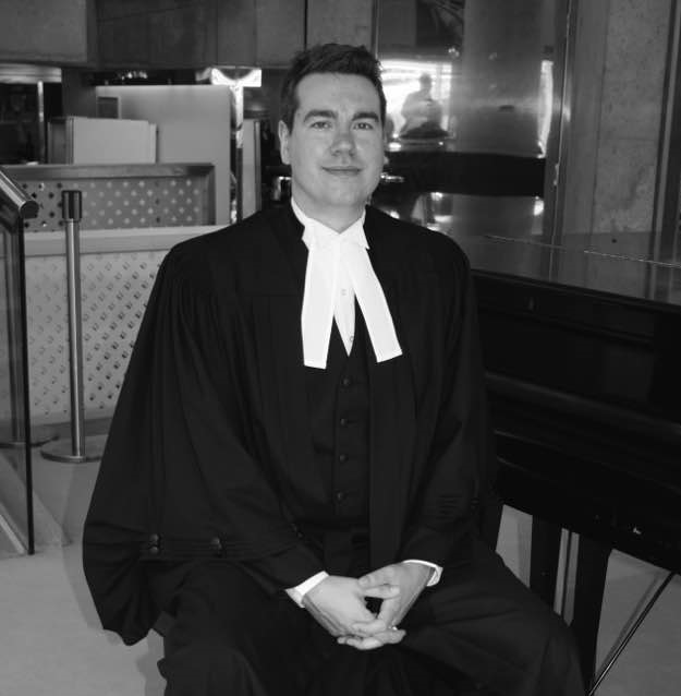Male RCIC Lawyer by Canada CIS